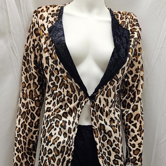 Leopard Print  Outfit - Picture 1 of 5